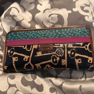 Fossil key-per zip wallet